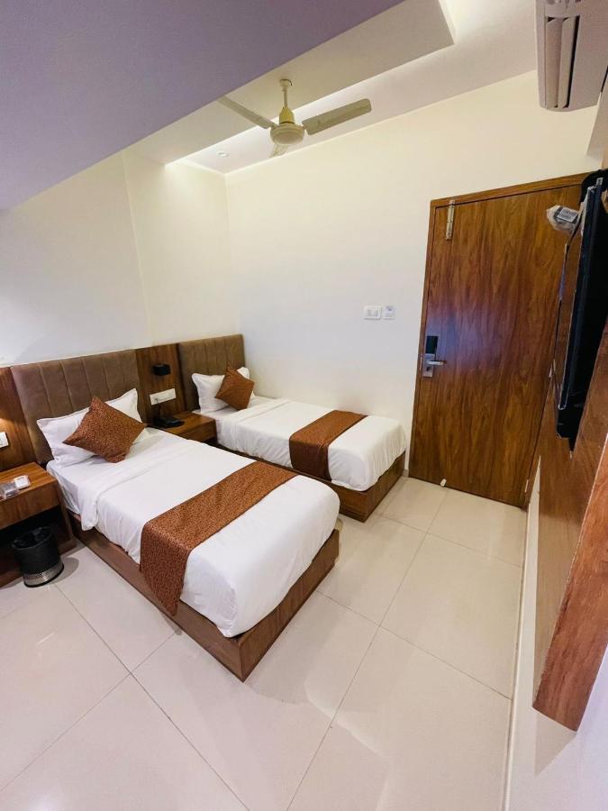 Hotel Black Burn Mumbai Kültér fotó